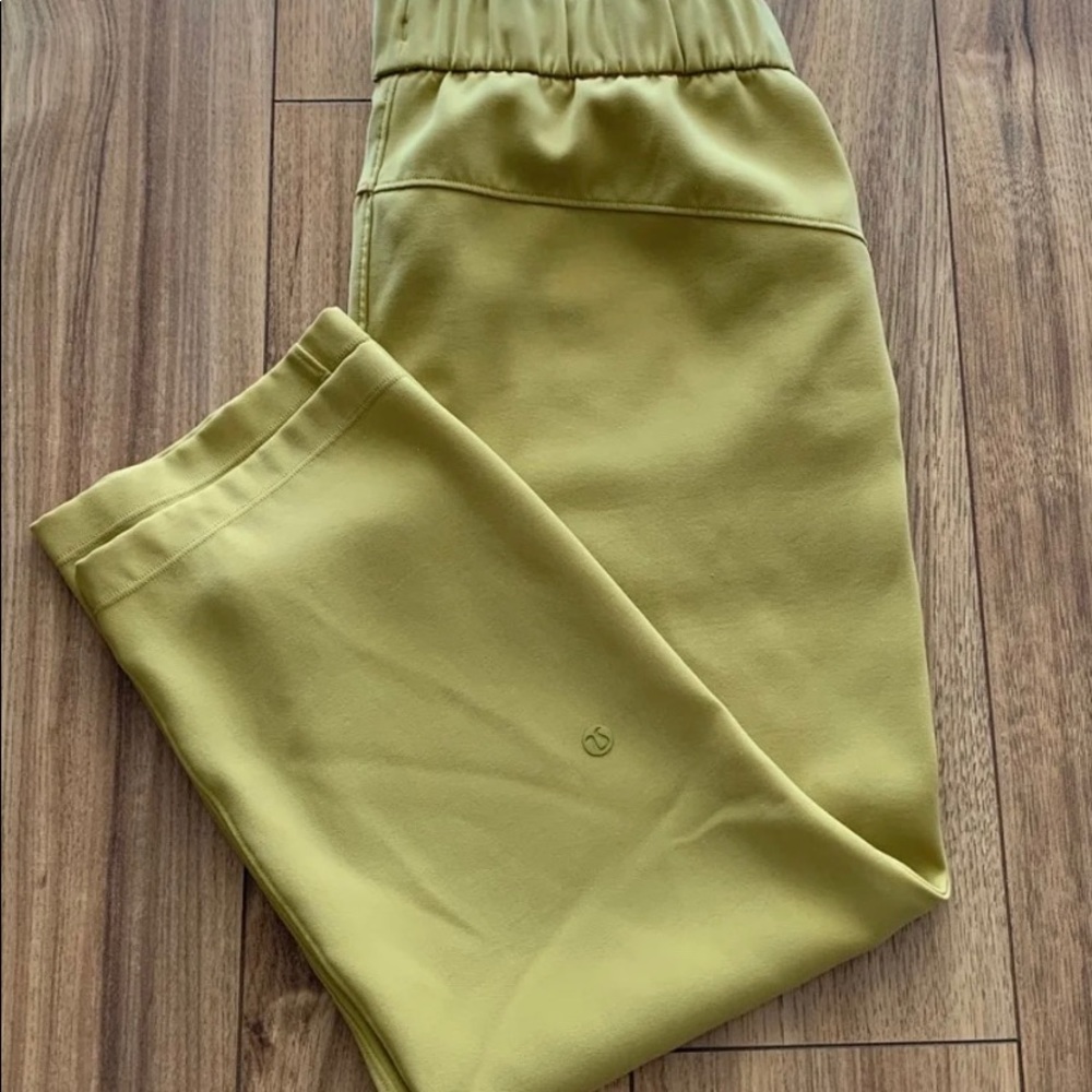 Lululemon Women Travel Pants